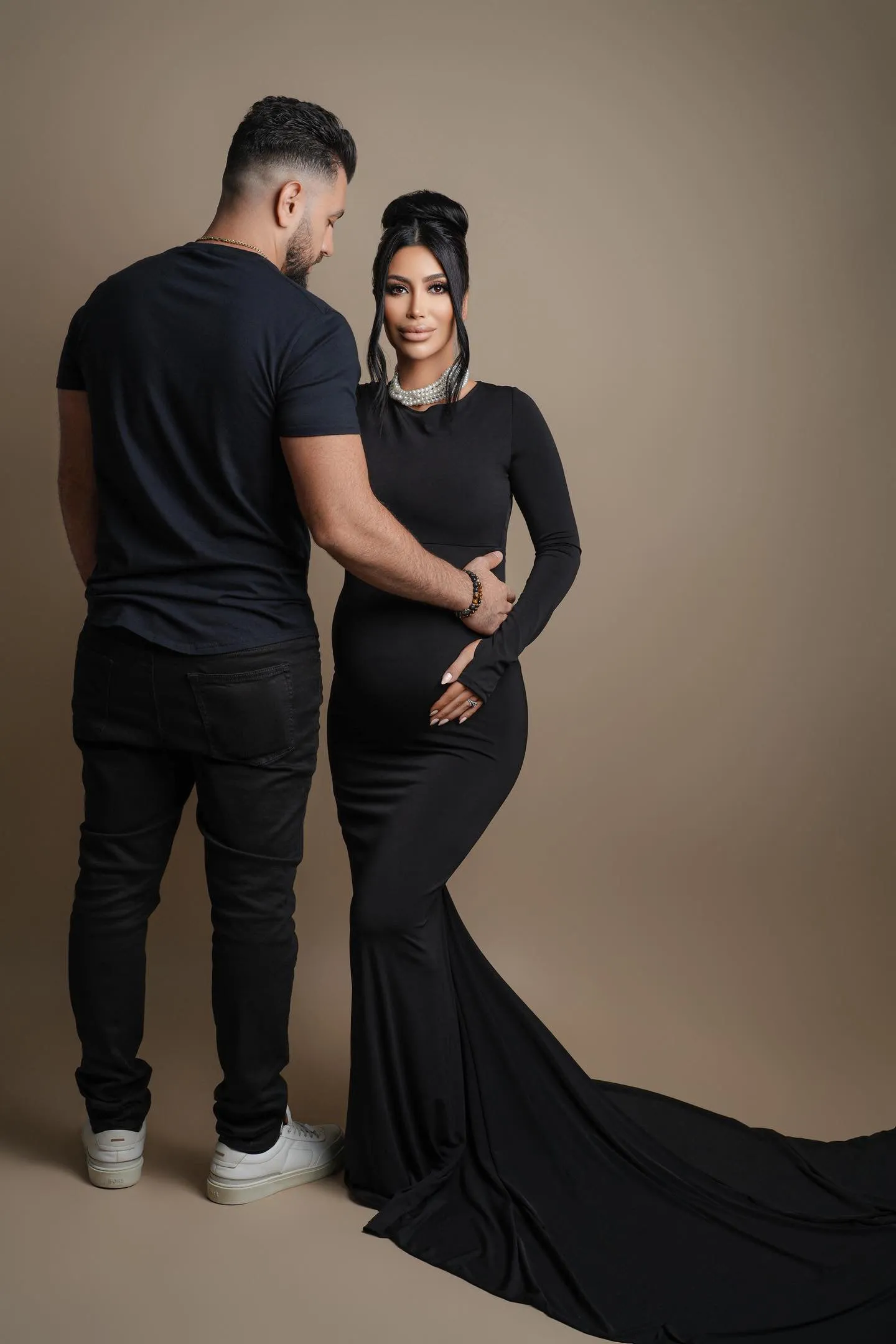 Alie Maternity Photoshoot Gown