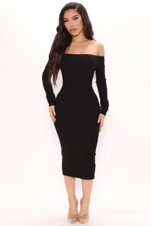 Alpha Off Shoulder Snatched Dress - Black
