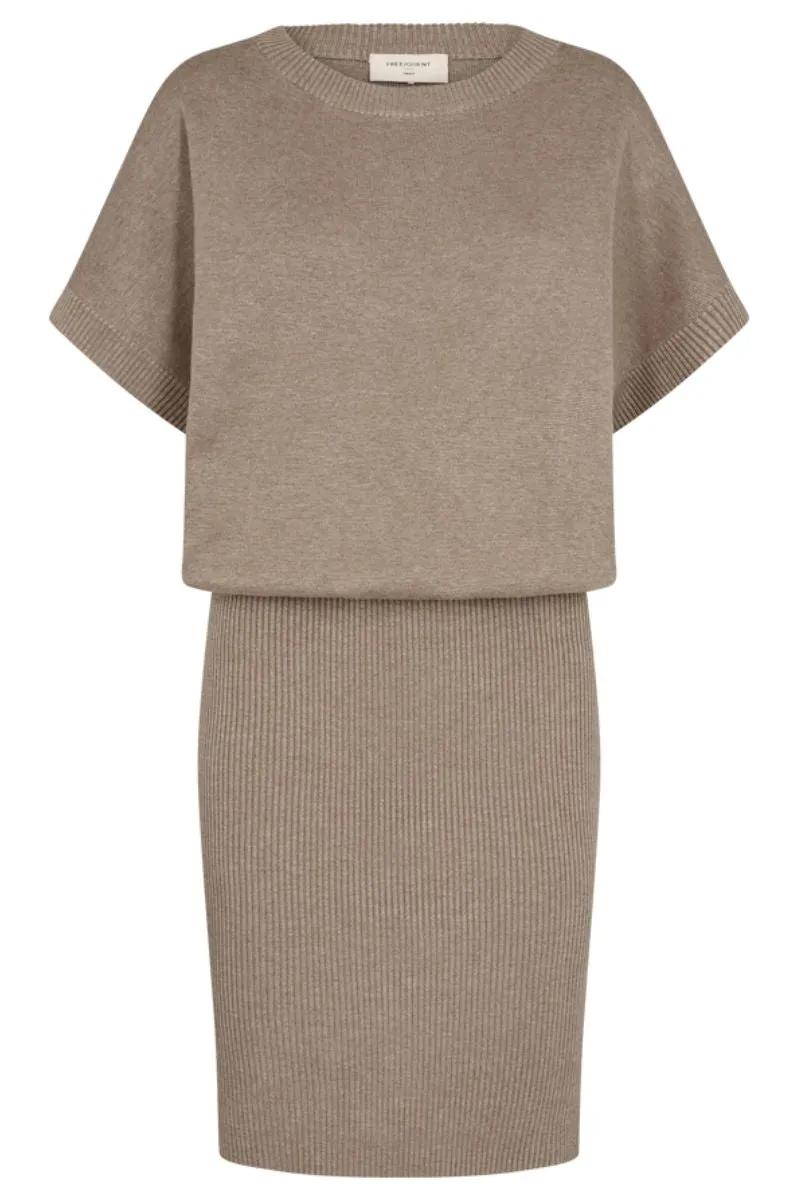 Ani Dress | Desert Taupe Melange | Kjole fra Freequent