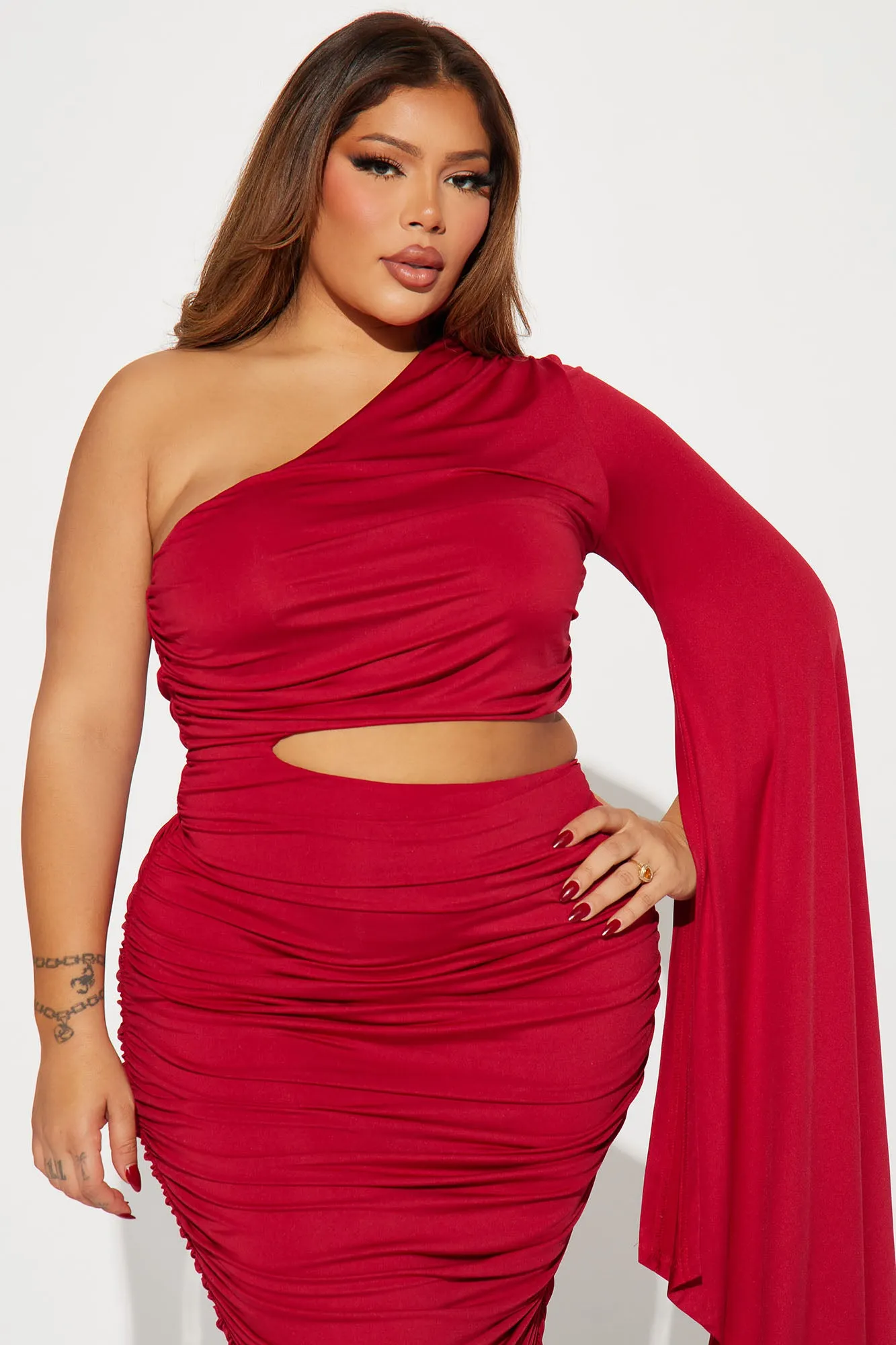 Aria Ruched Maxi Dress - Wine