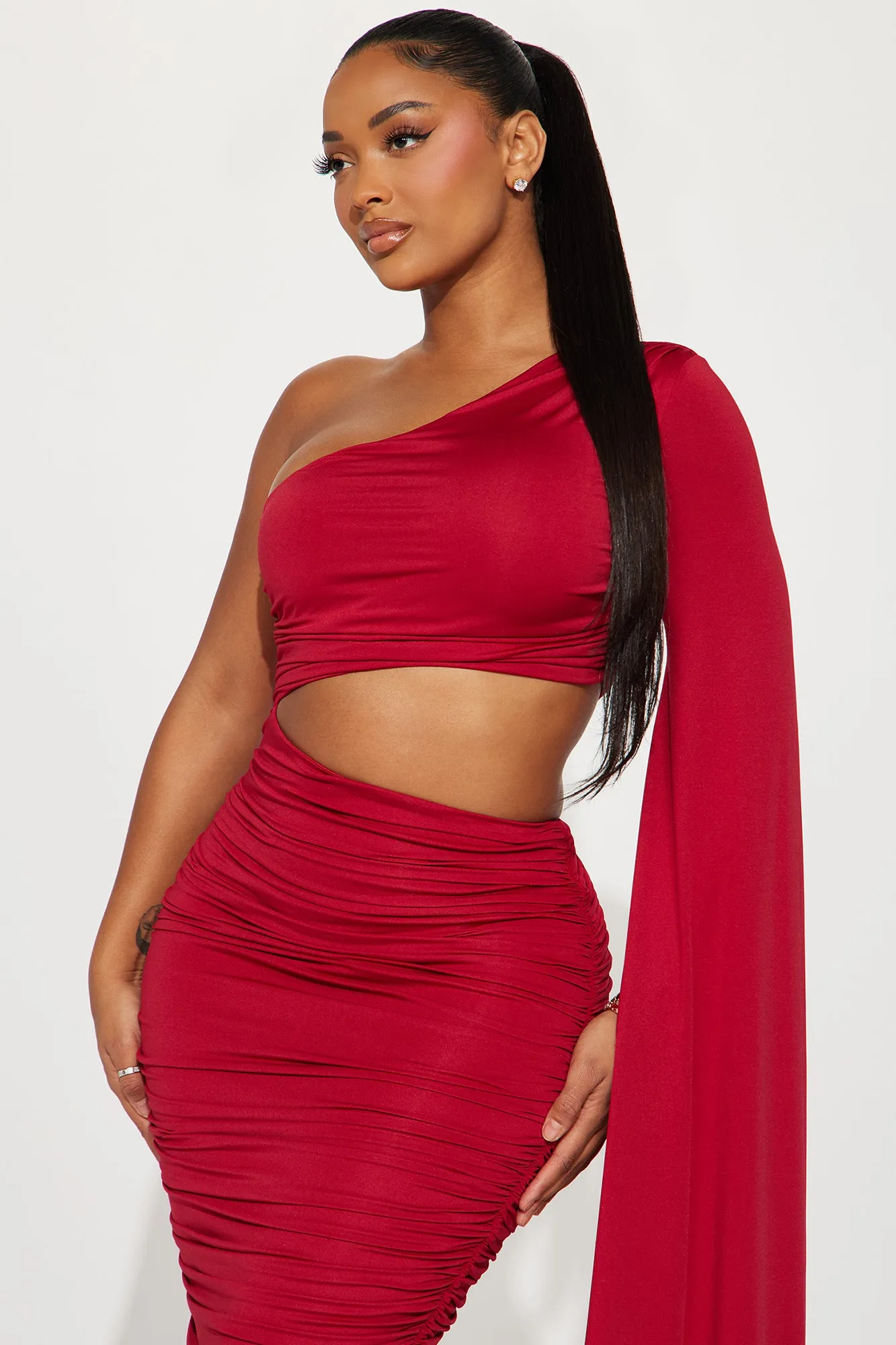 Aria Ruched Maxi Dress - Wine