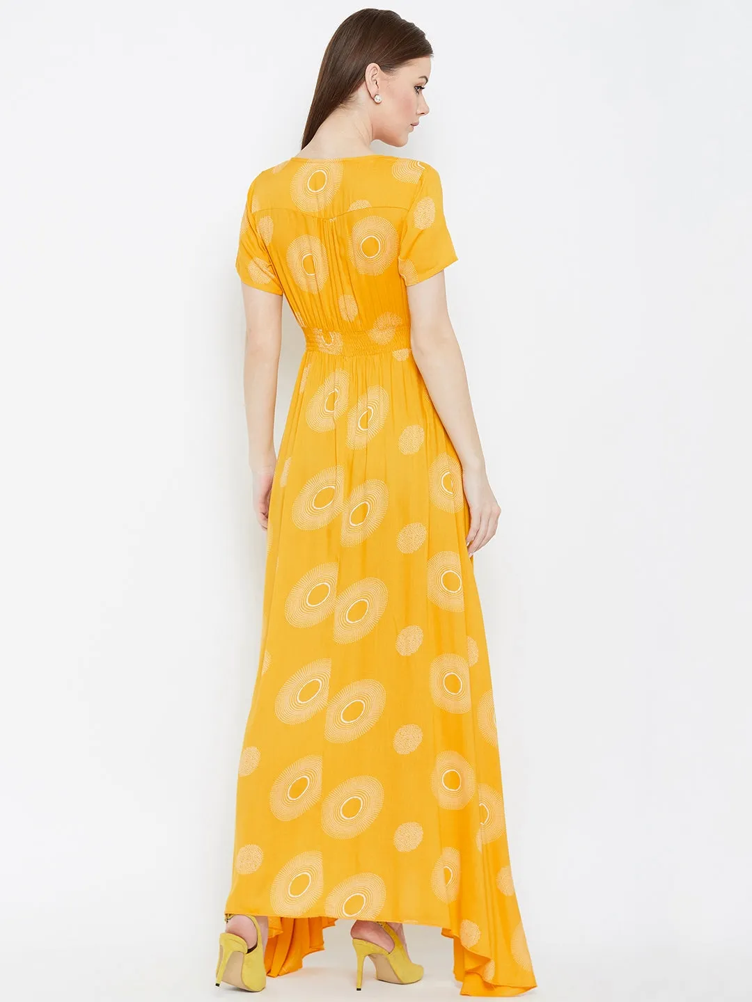 Berrylush Women Yellow & White Geometric Printed V-Neck Crepe Smocked Maxi Dress