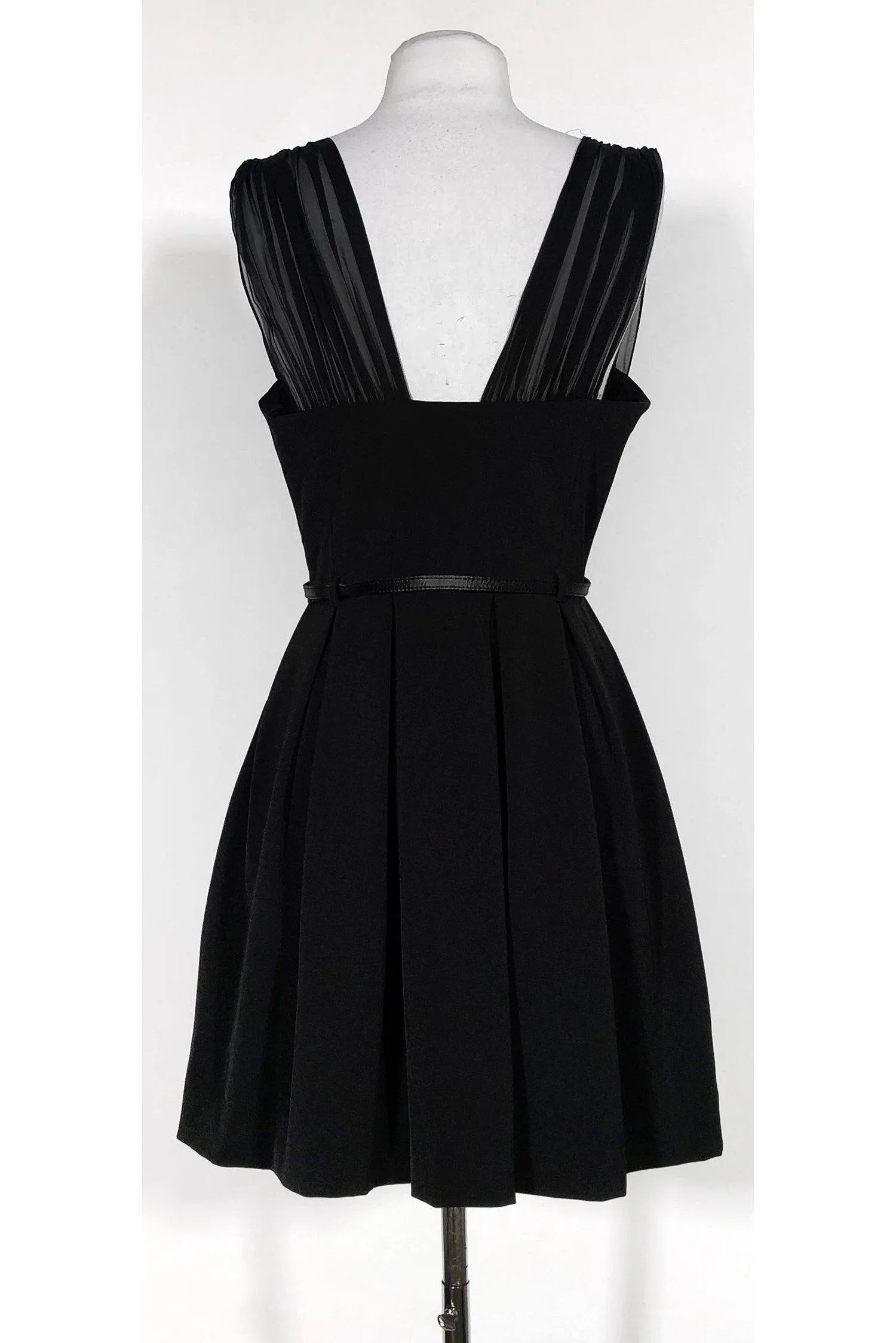 Black Halo - Black Pleated Dress Sz 6