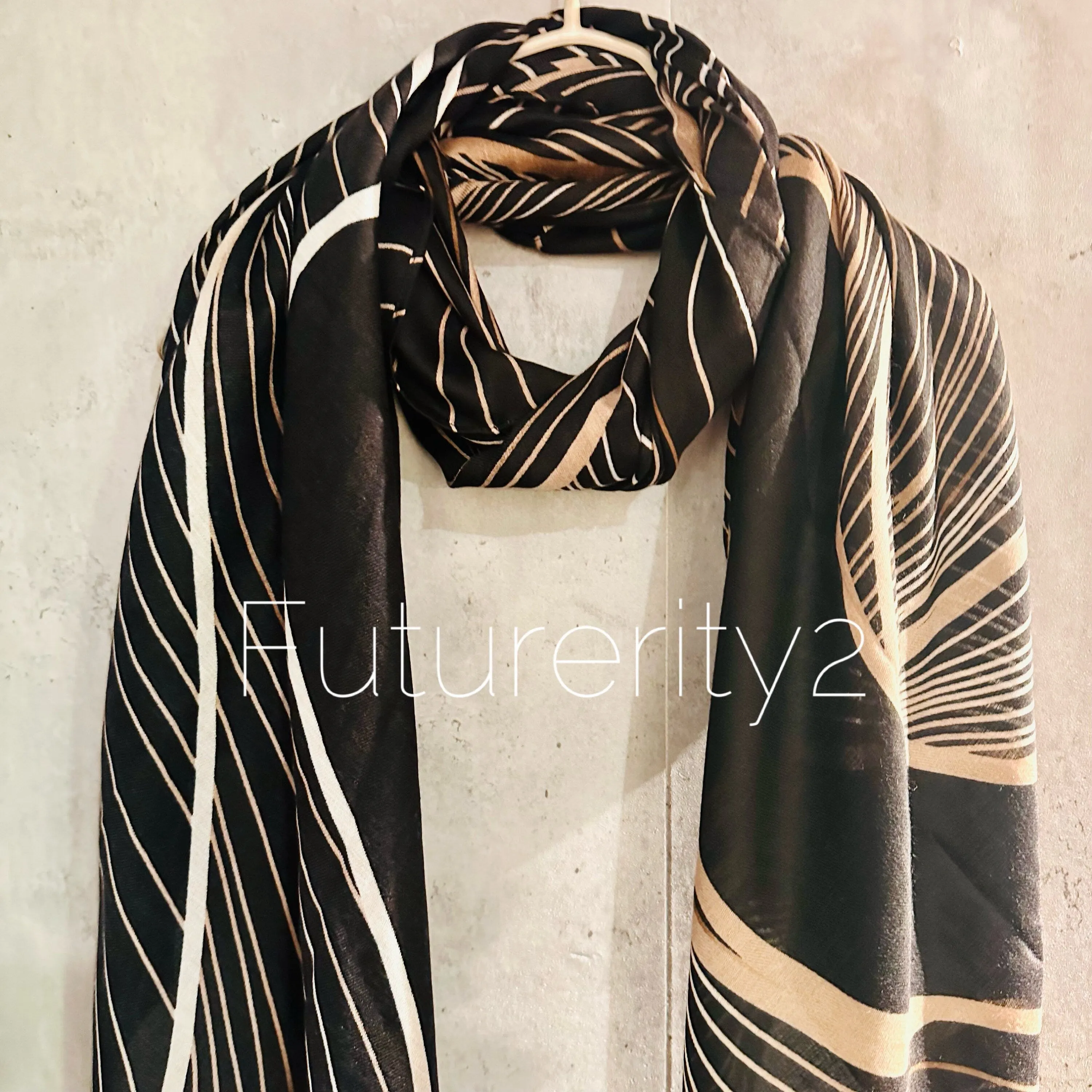 Black Organic Cotton Scarf with Leaf Vein Pattern – An Eco-Friendly Gift for Mom, Perfect for Birthday and Christmas