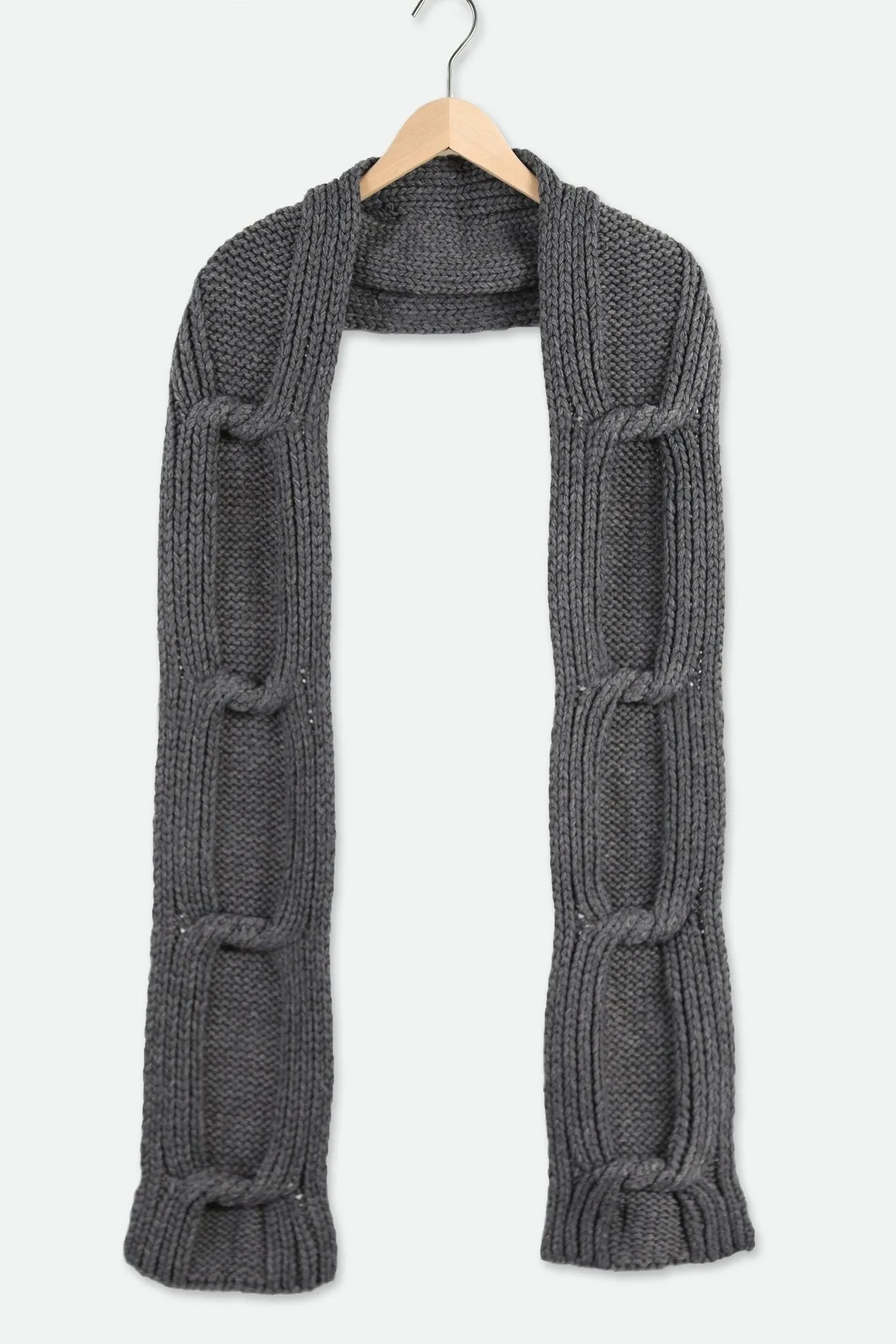 CABLE KNIT CASHMERE BLEND SCARF IN CHARCOAL GREY