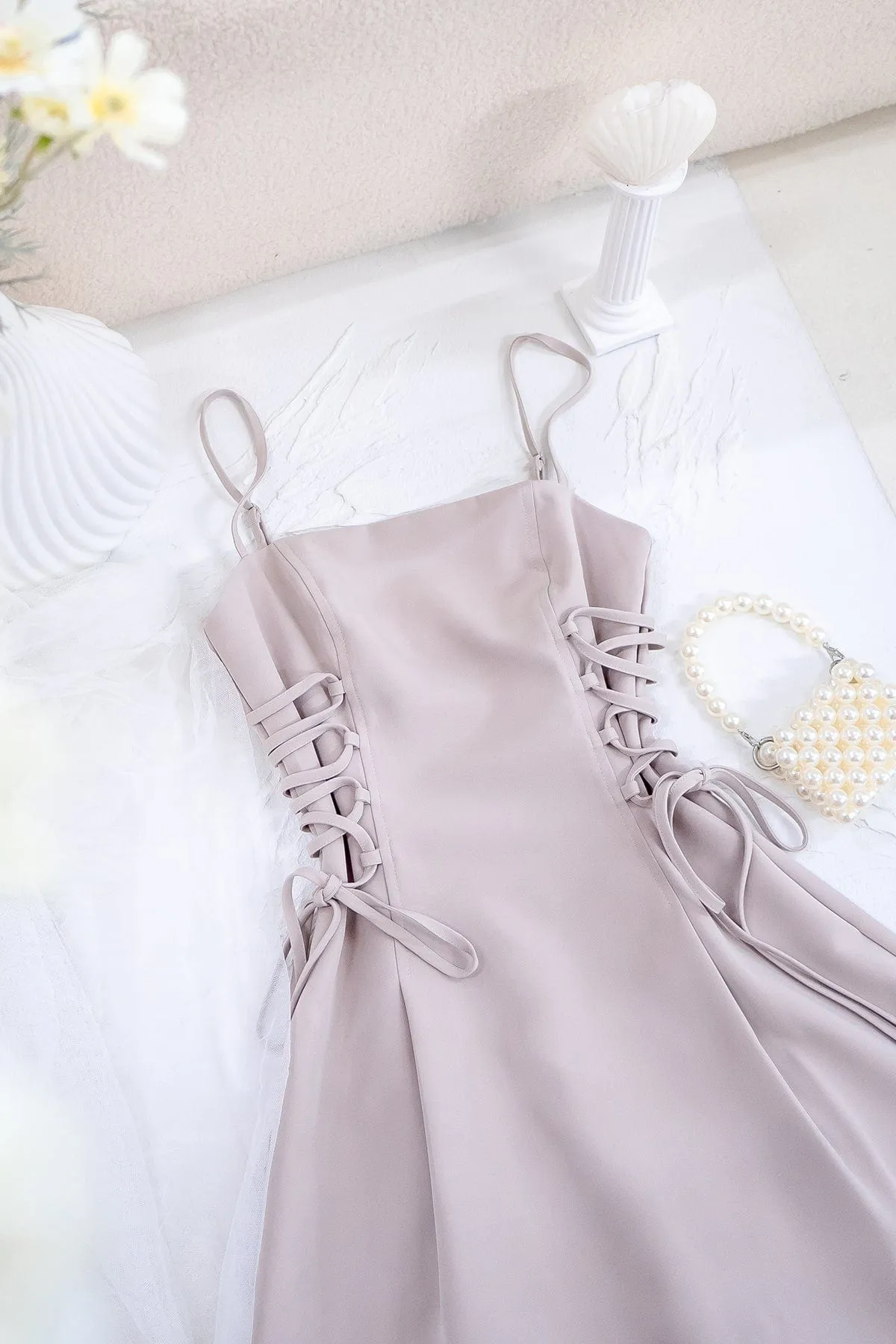CECE SIDE TIE SKATER DRESS IN TAUPE