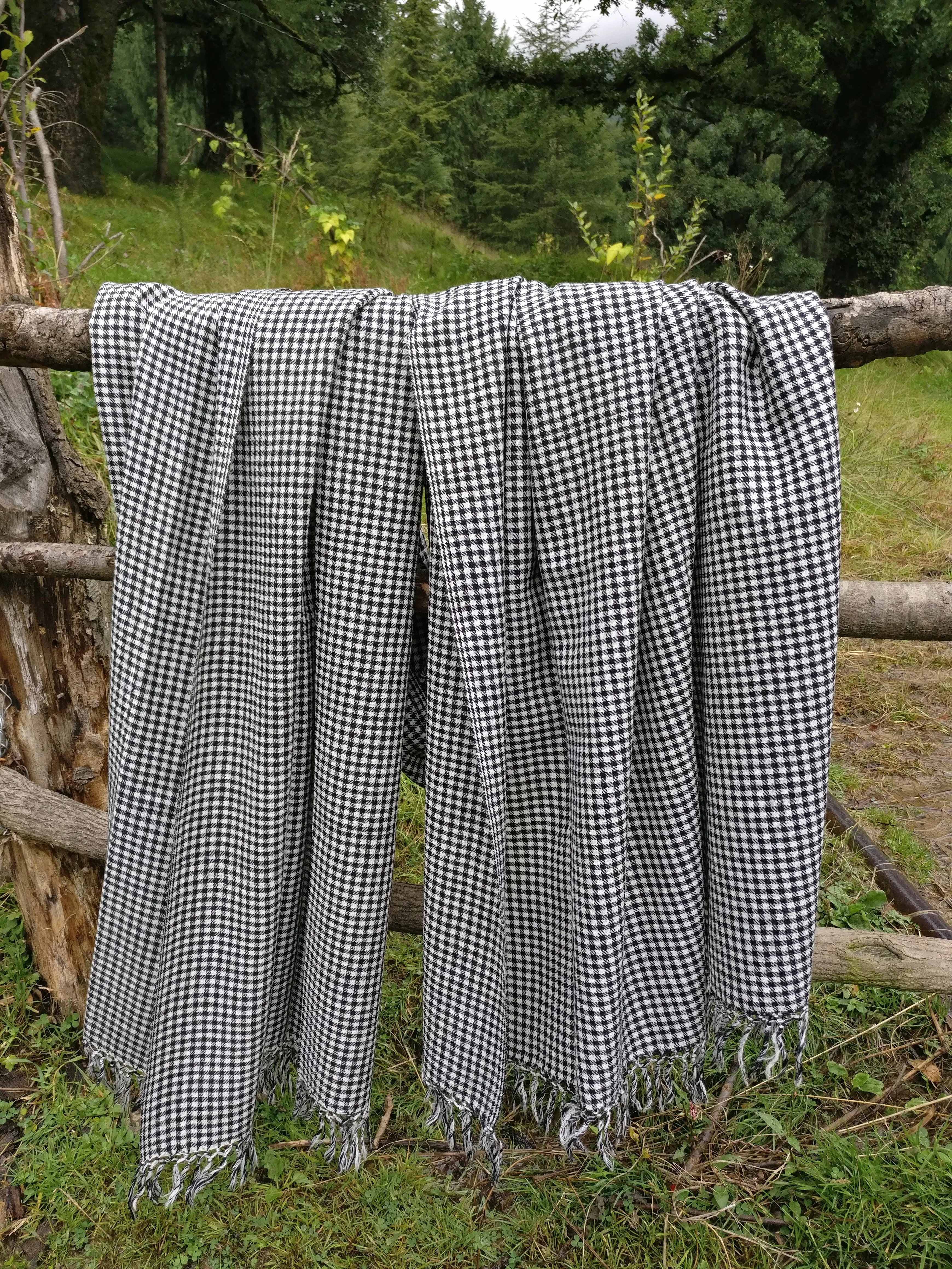 Chequered travel blanket