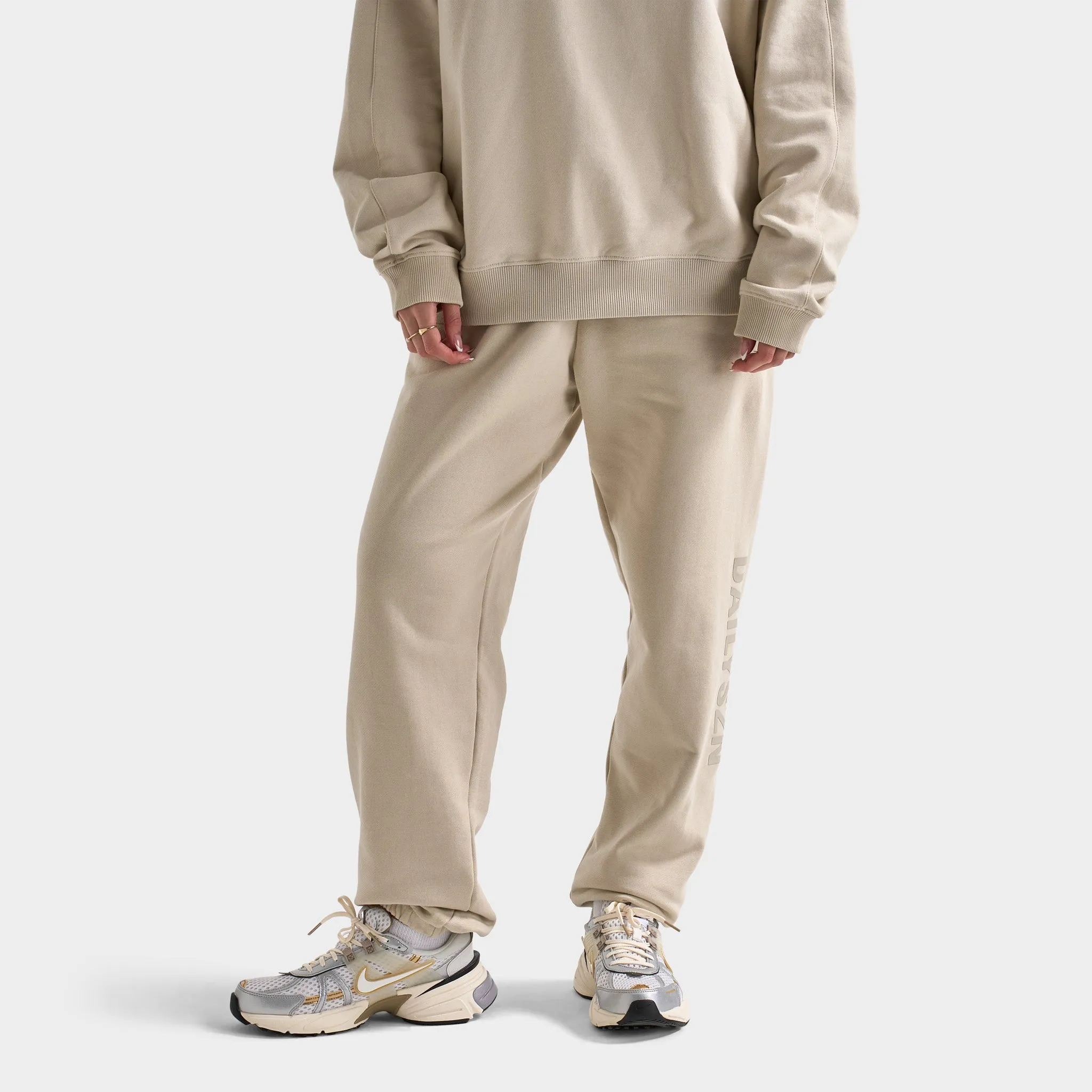 DAILYSZN WOMENS' SWEATPANTS / COBBLESTONE