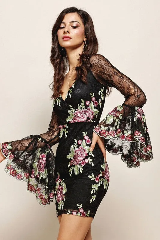 Dramatic Bell Sleeves Lace Floral Bodycon Dress