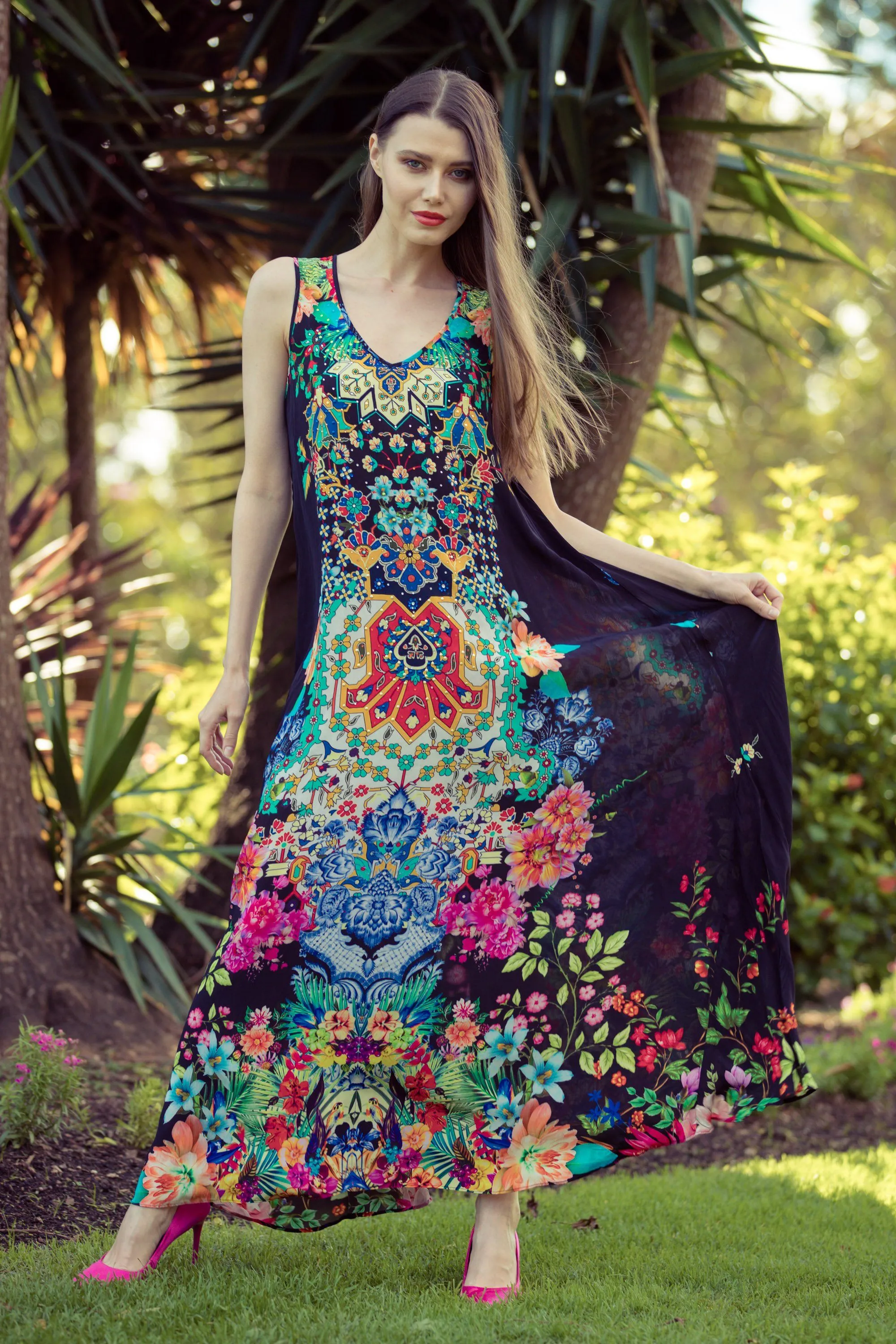 EDEN - SLEEVELESS MAXI DRESS