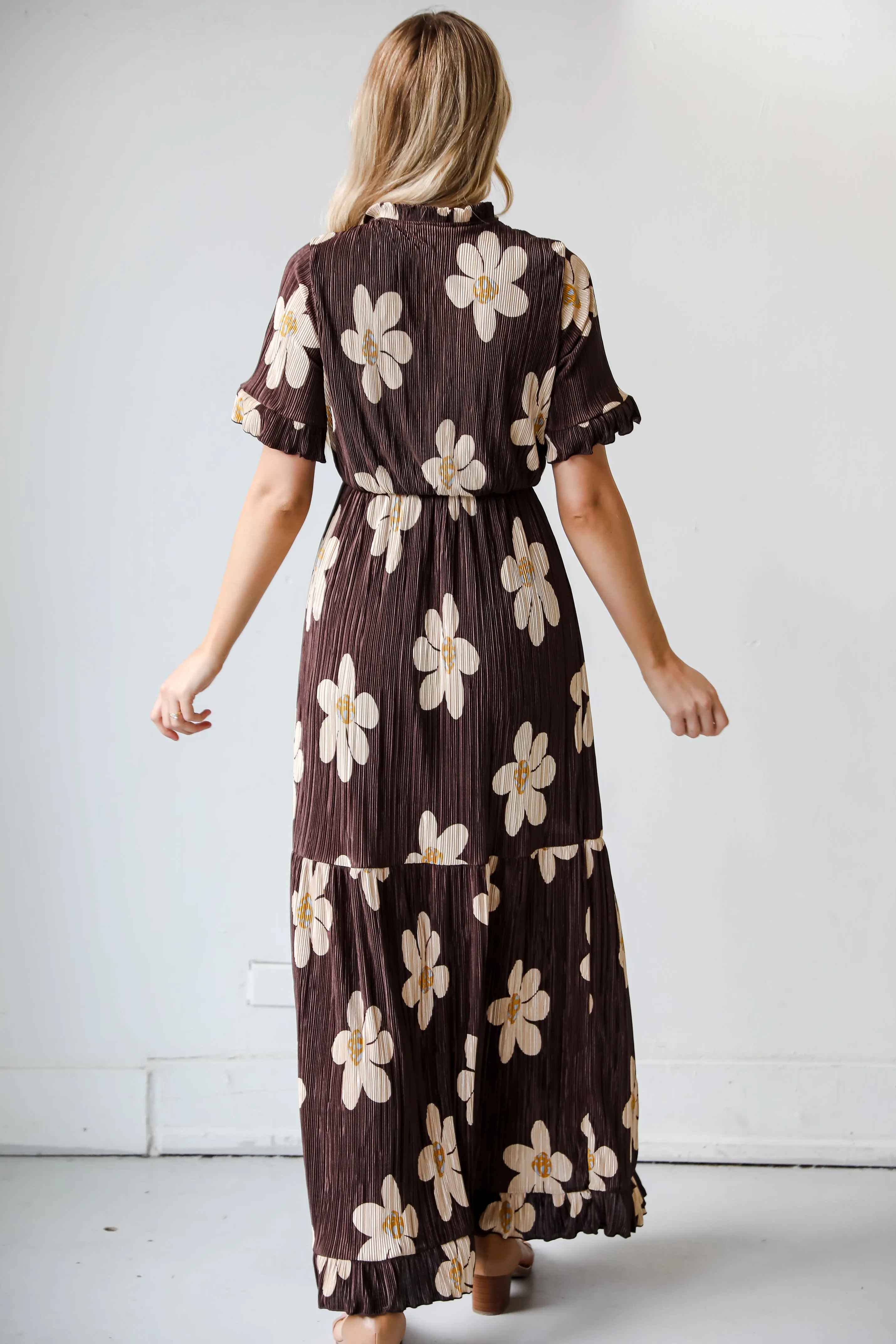 FINAL SALE - Exceptional Sweetness Brown Plisse Floral Maxi Dress