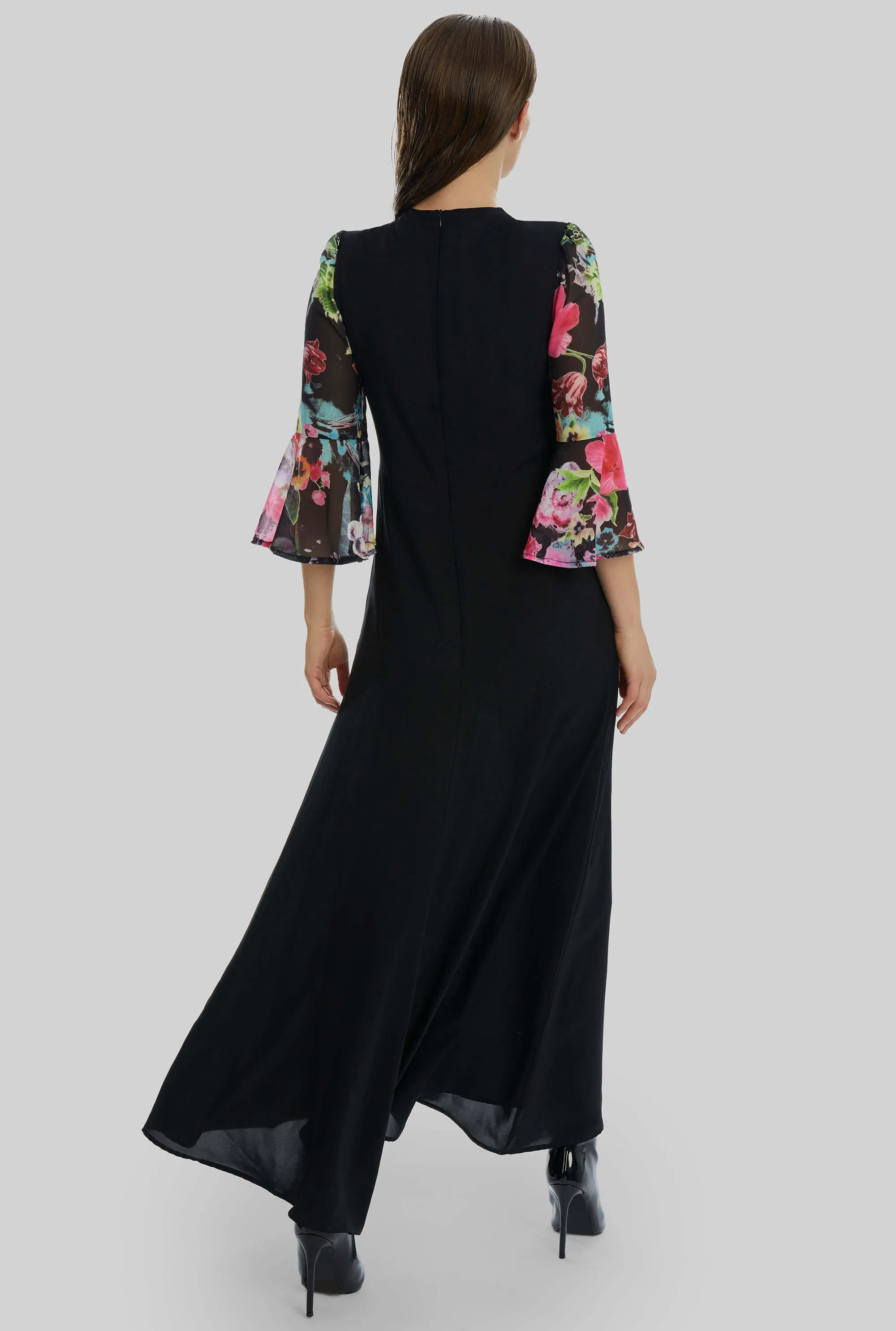 Front Ruched Detail Maxi Dress