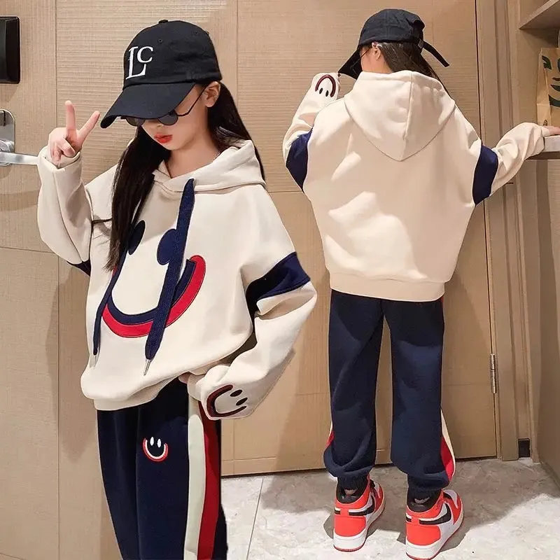 Girls Printed Hoodie And Joggers 2 Pcs set