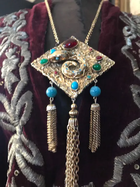Hollywood Brutalism Babylon Elizabeth Taylor Style Cleopatra Bohemian Egyptian Revival Snake Necklace Goldtone with Encrusted Jewels