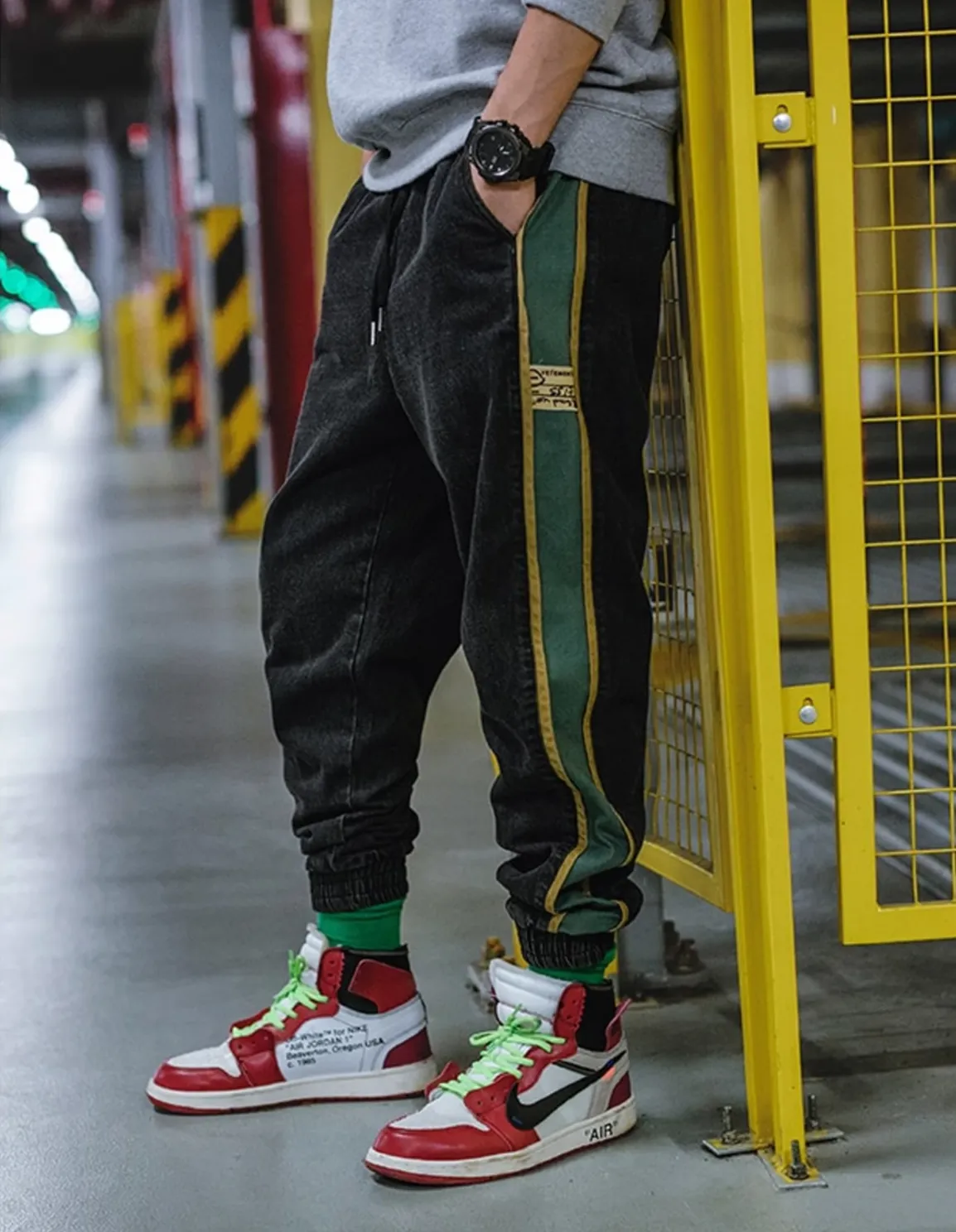 Men's Casual Sweatpants With Stripes