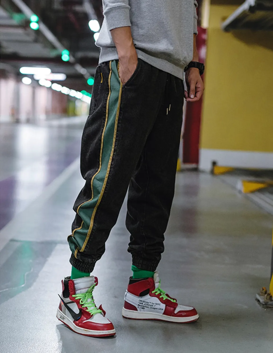 Men's Casual Sweatpants With Stripes