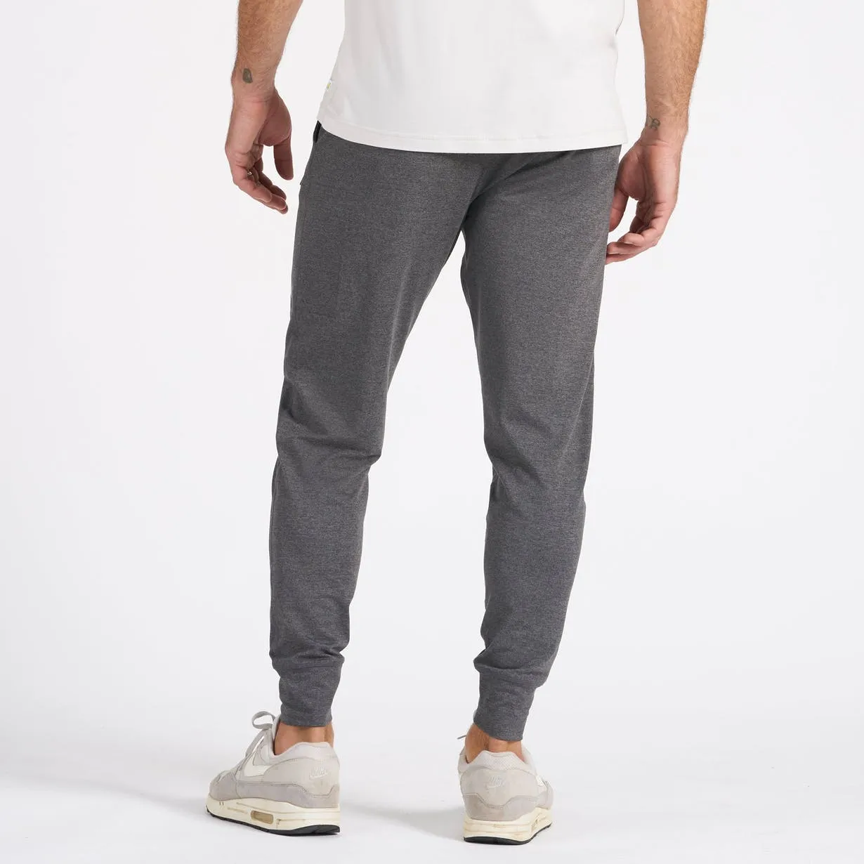MEN'S PERFORMANCE JOGGER