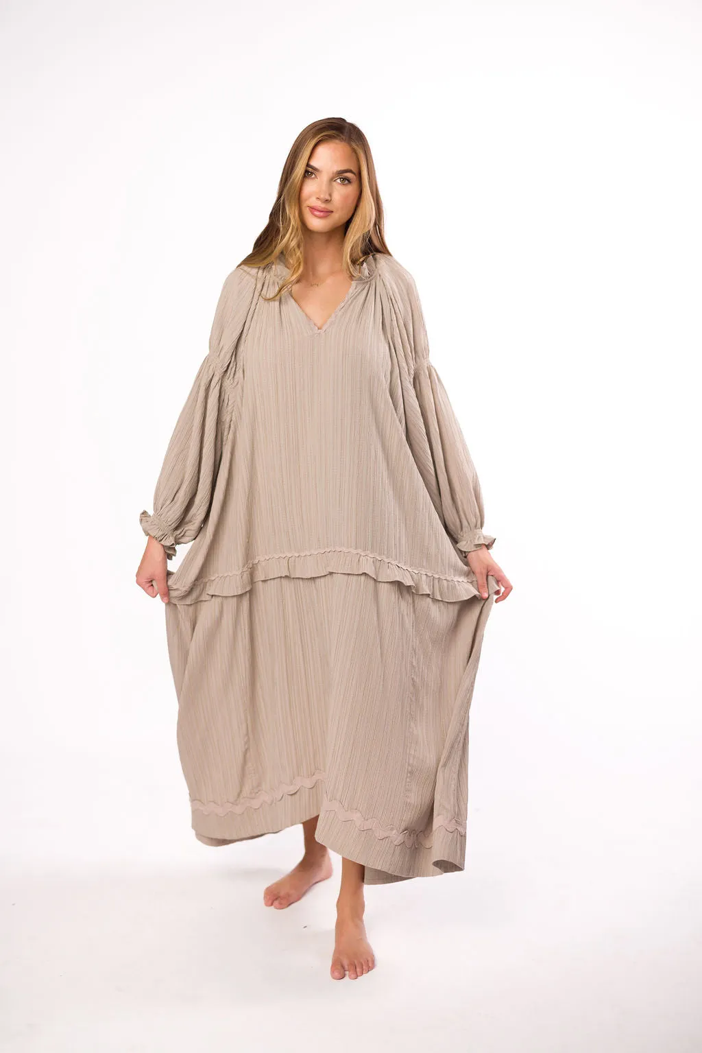 Millie Textured Tiered Maxi Dress in Light Mocha