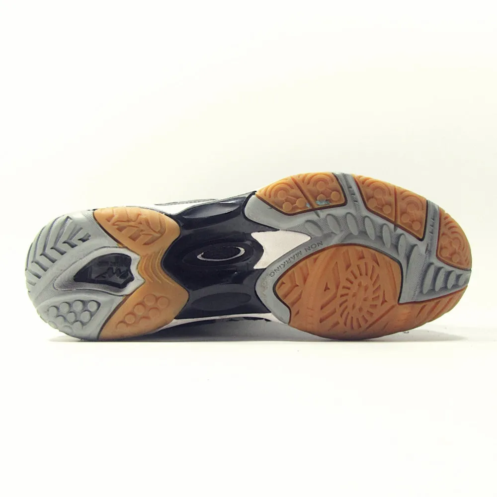 MIZUNO Wave Hurricane 2