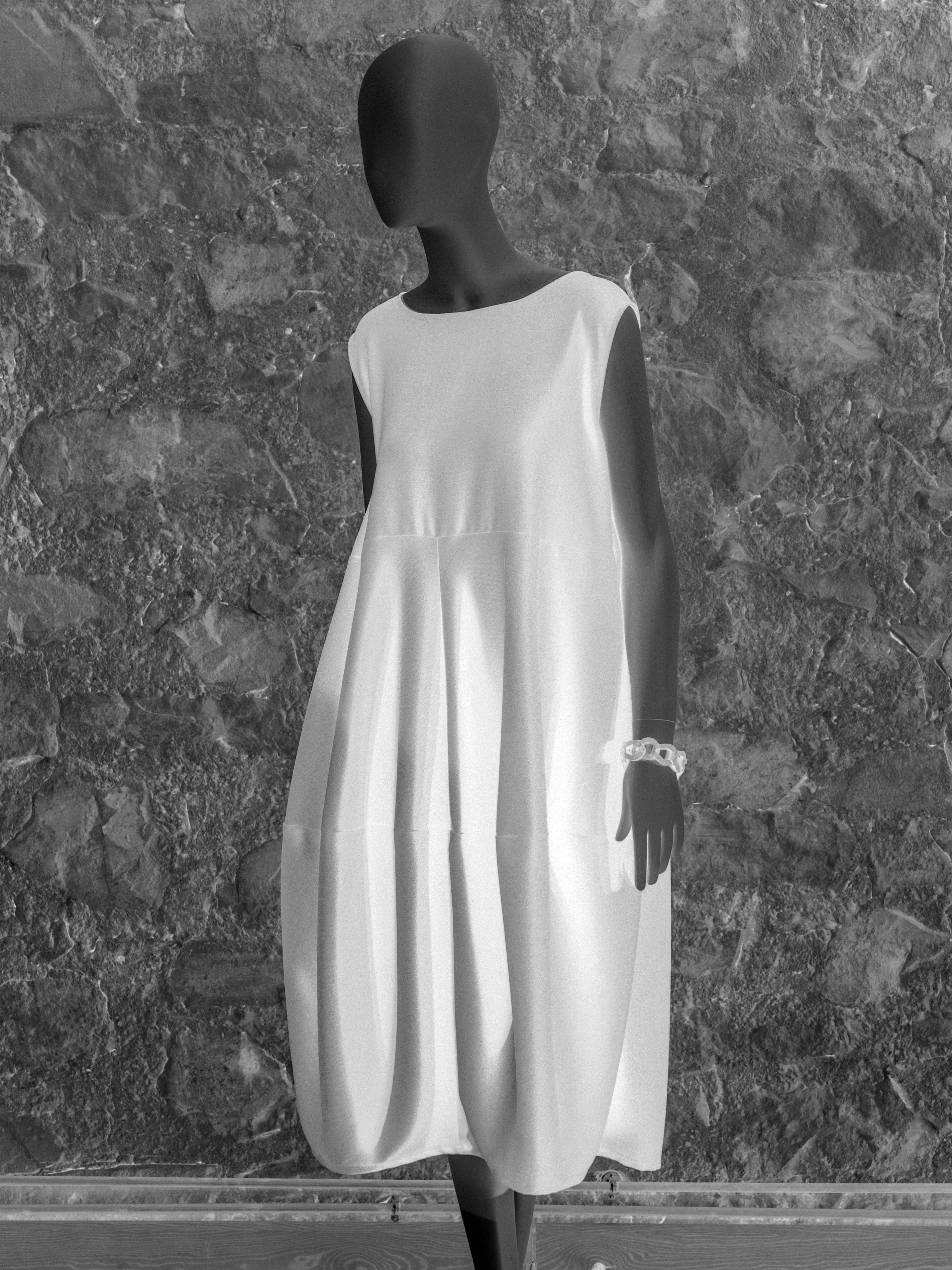 ROBE noire boule, ou tulipe