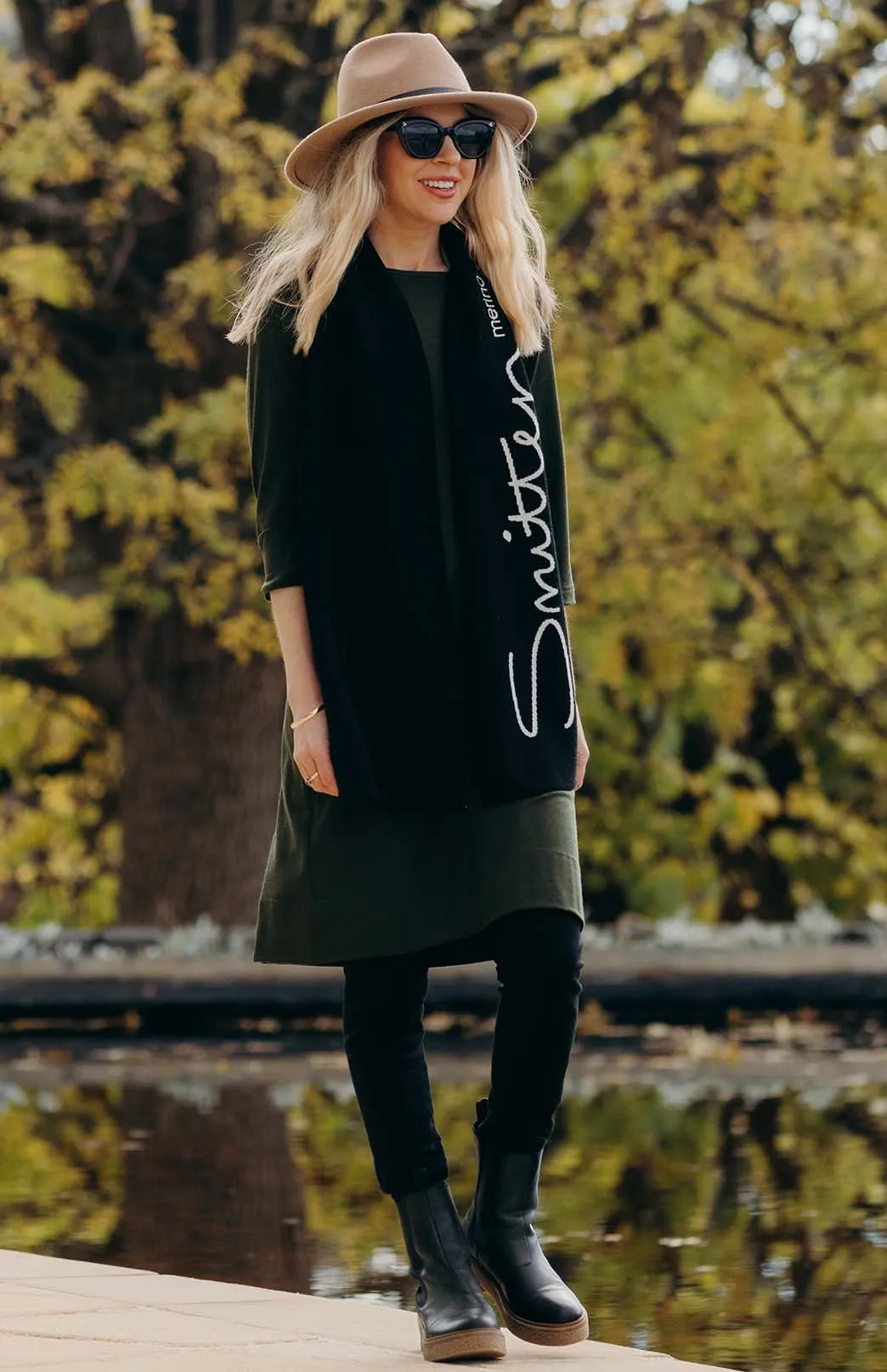 Smitten Logo Classic Knitted Scarf