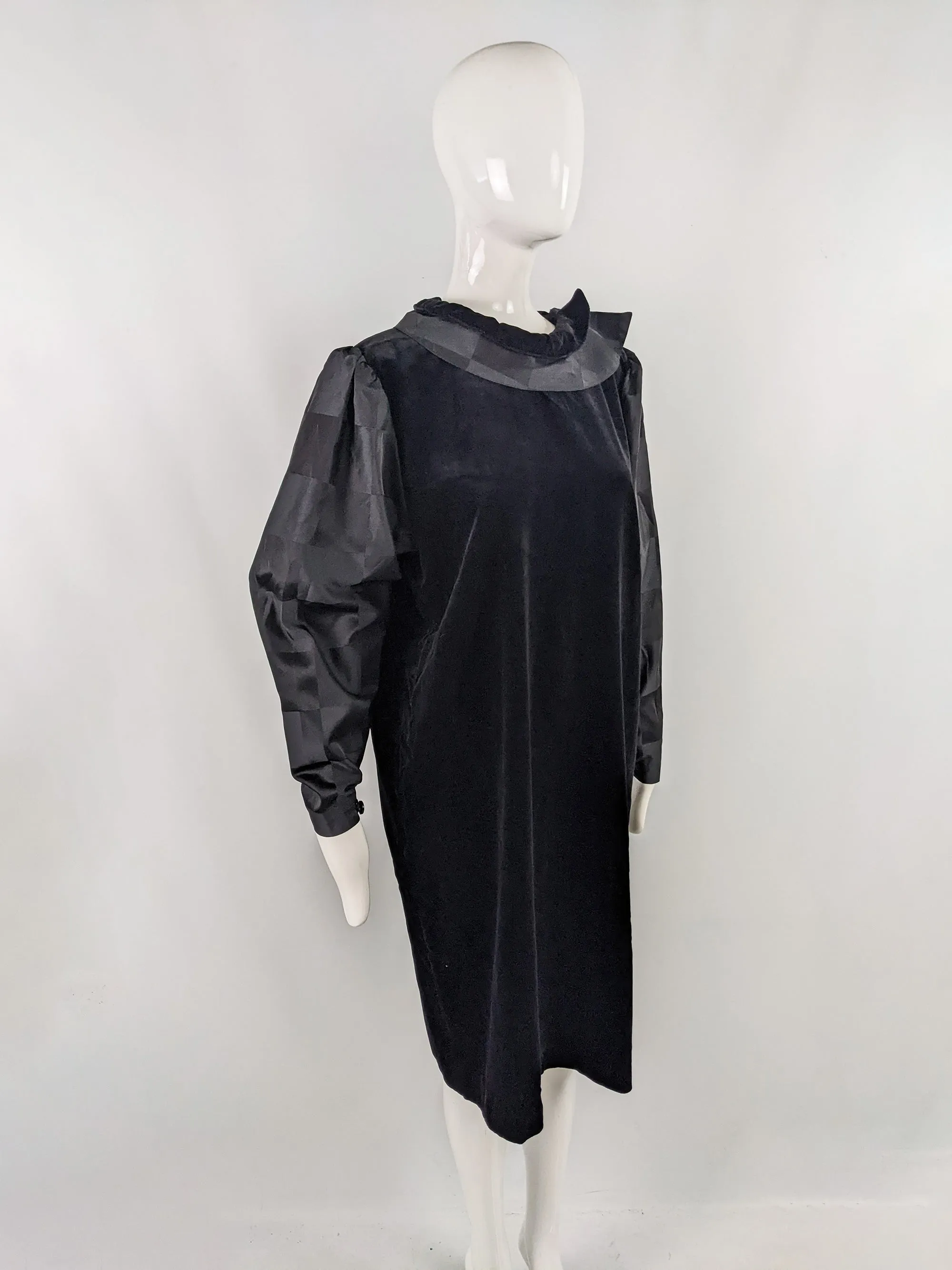 Vintage 1980s Black Velvet & Taffeta Balloon Sleeve Party Dress