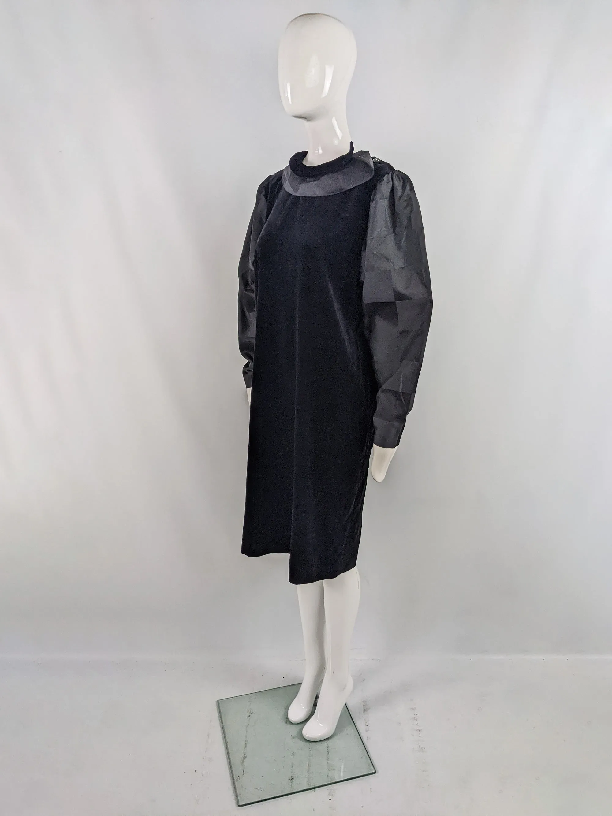 Vintage 1980s Black Velvet & Taffeta Balloon Sleeve Party Dress